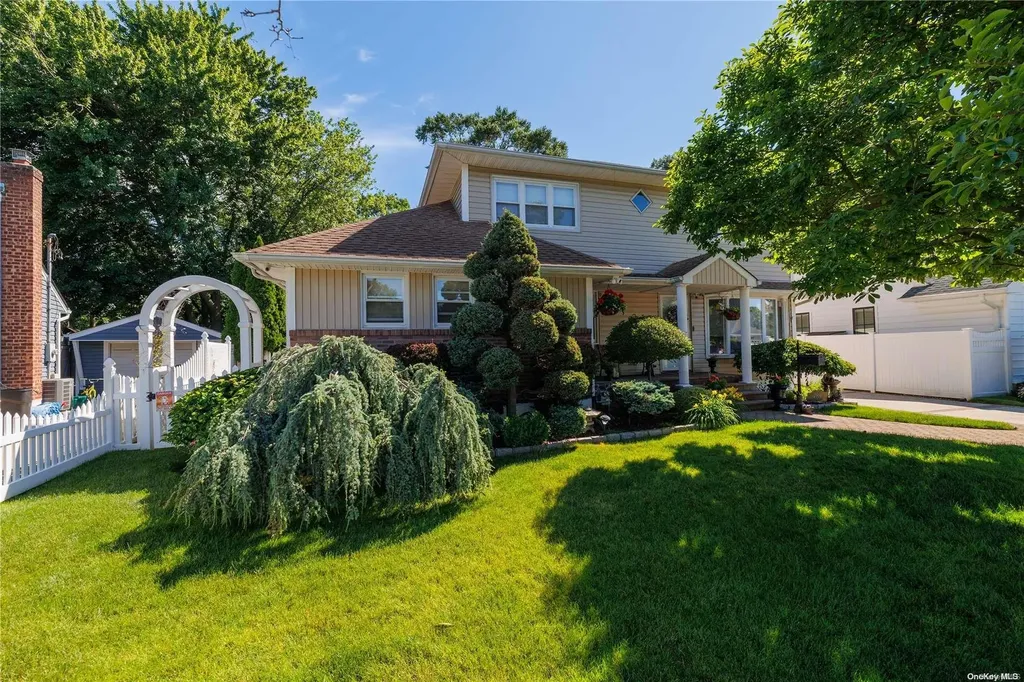 2991 Morgan Drive Wantagh NY 11793