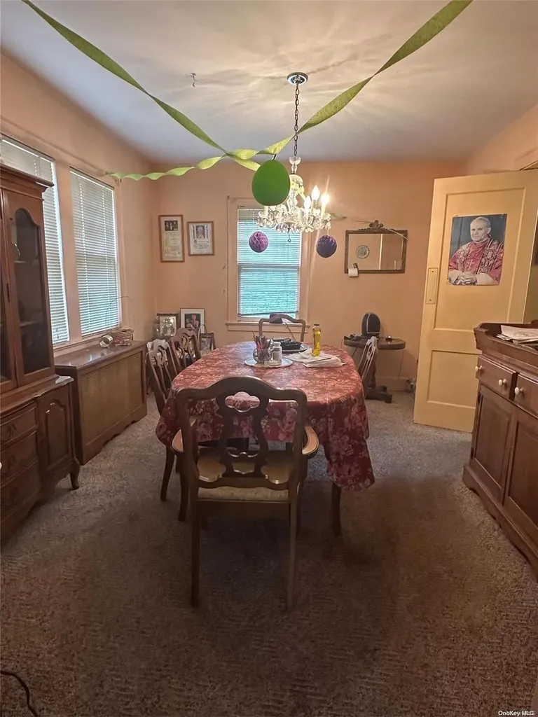7 Hayden Avenue Great Neck NY 11024