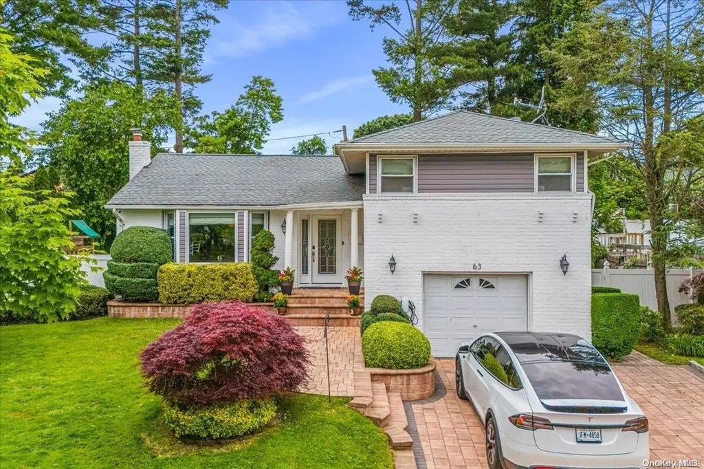 63 Audrey Road Westbury NY 11590