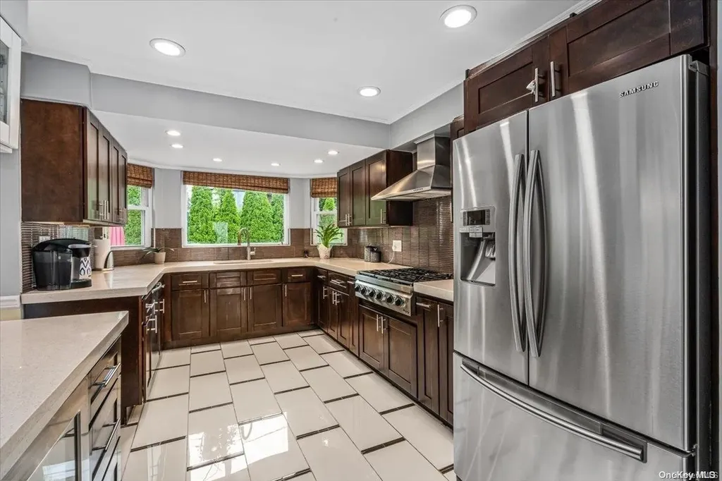 63 Audrey Road Westbury NY 11590
