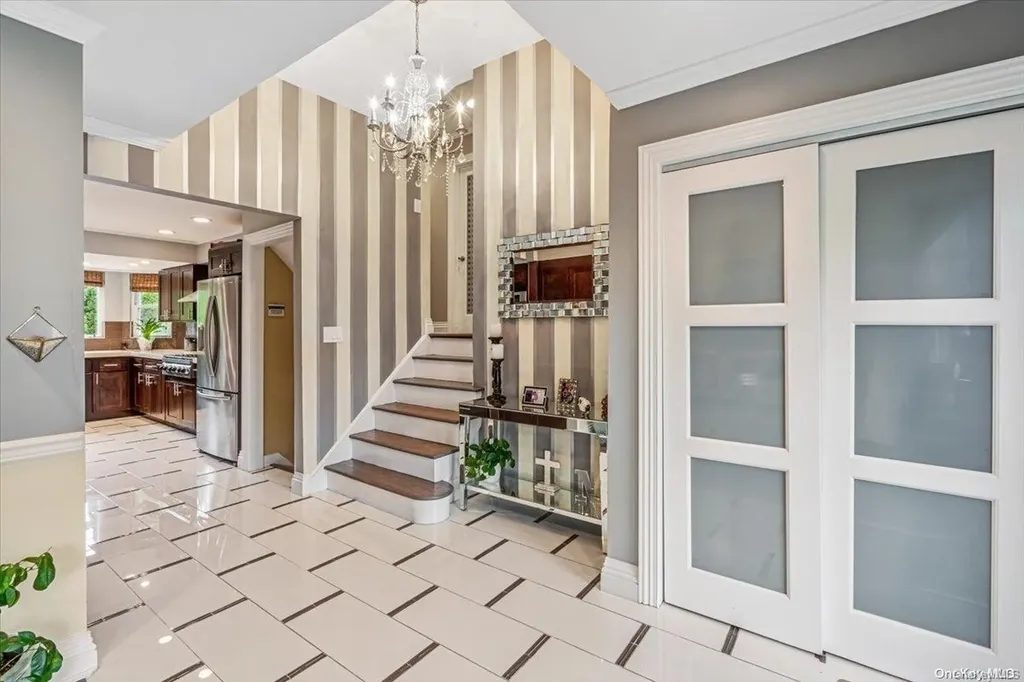 63 Audrey Road Westbury NY 11590