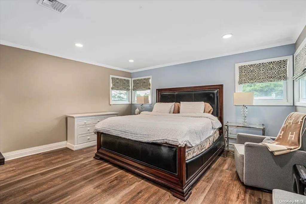 63 Audrey Road Westbury NY 11590
