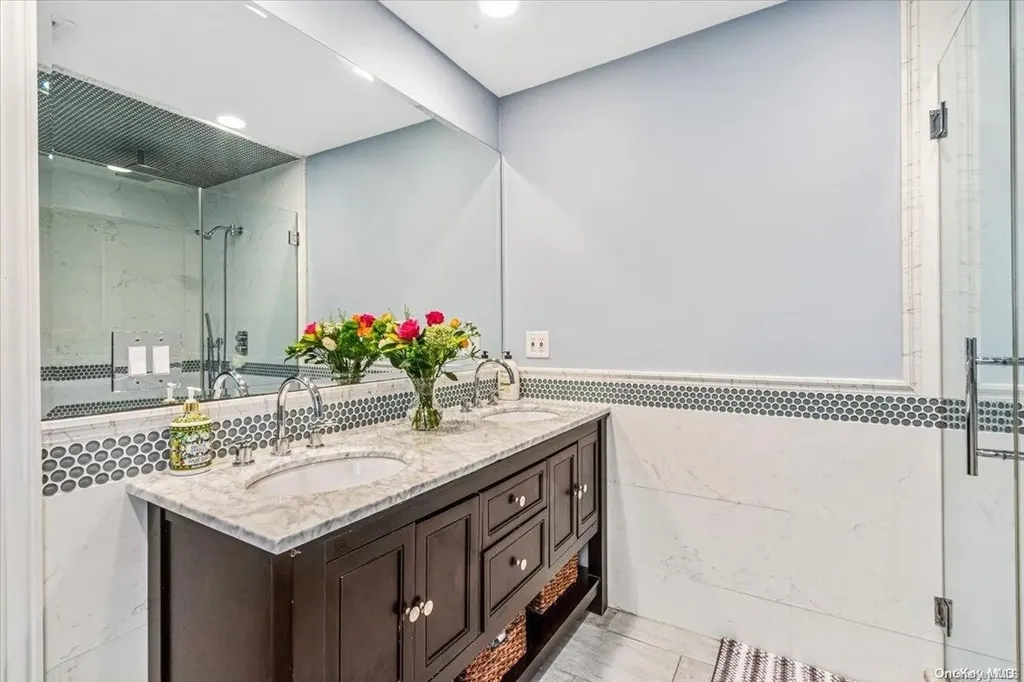 63 Audrey Road Westbury NY 11590