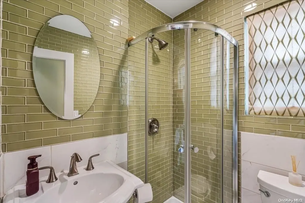 63 Audrey Road Westbury NY 11590