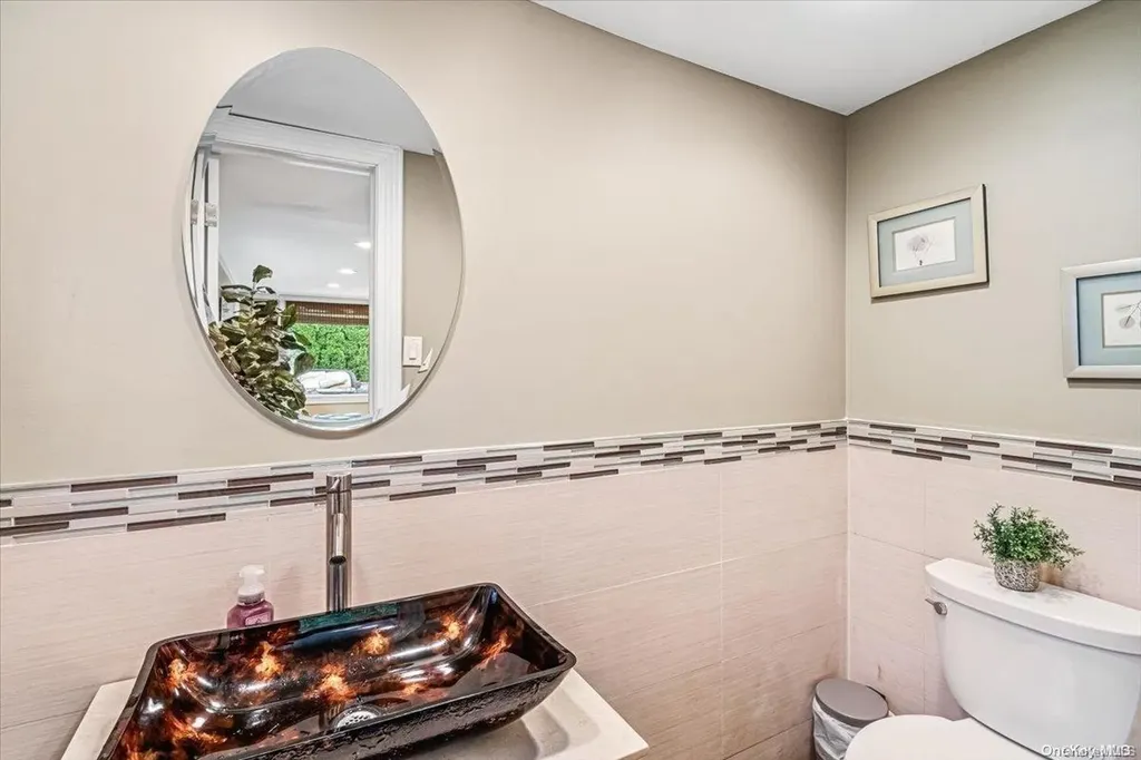 63 Audrey Road Westbury NY 11590