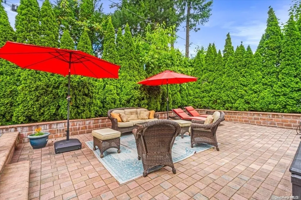 63 Audrey Road Westbury NY 11590