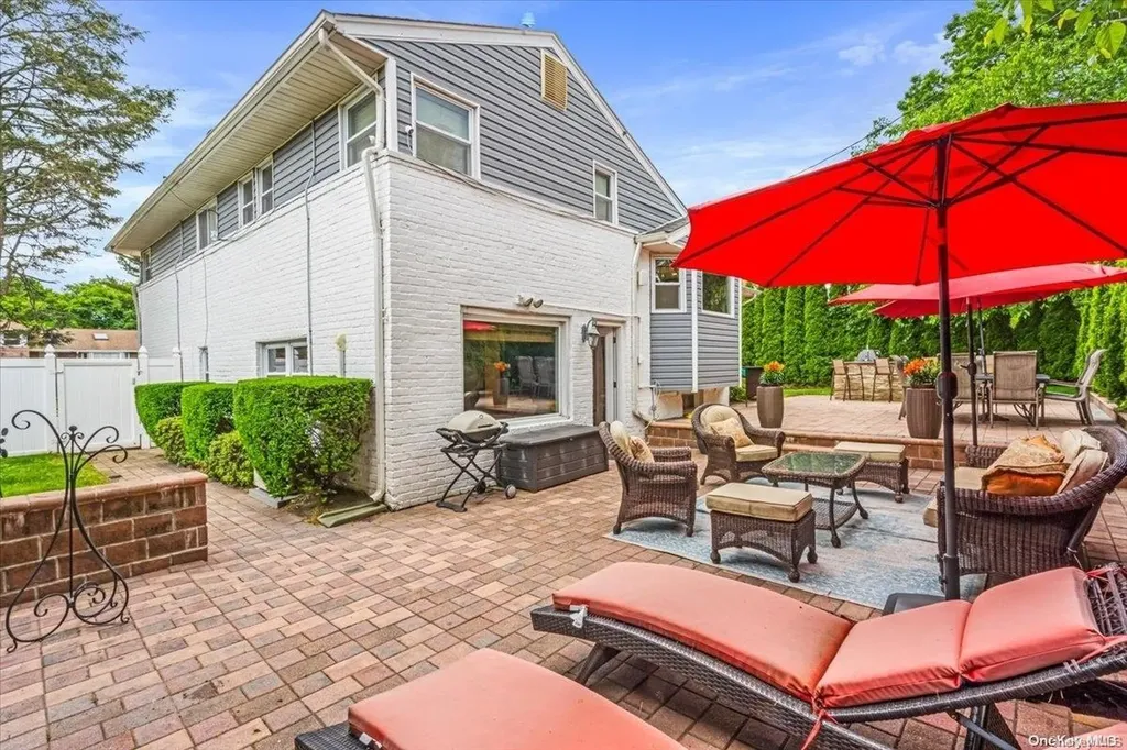 63 Audrey Road Westbury NY 11590