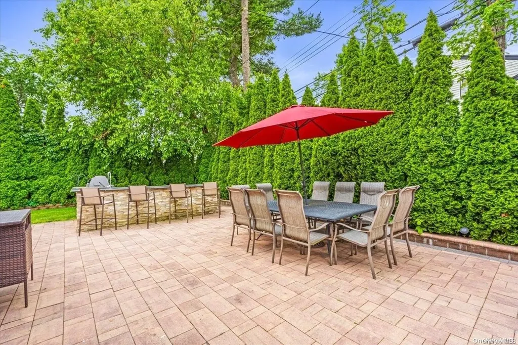 63 Audrey Road Westbury NY 11590
