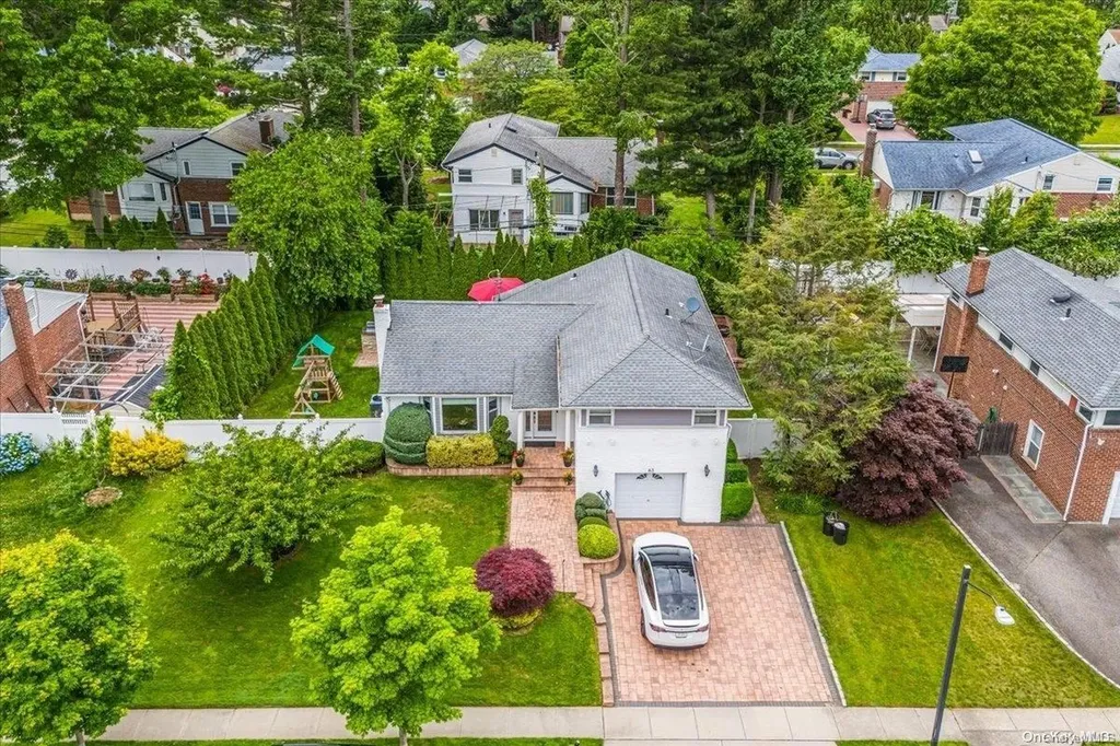 63 Audrey Road Westbury NY 11590