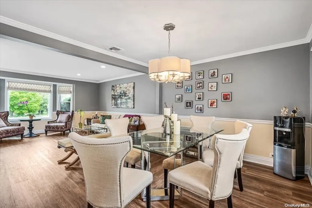 63 Audrey Road Westbury NY 11590