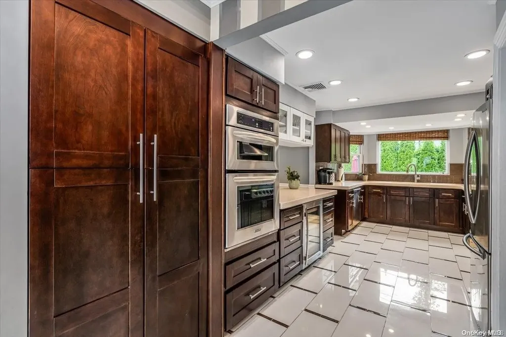 63 Audrey Road Westbury NY 11590