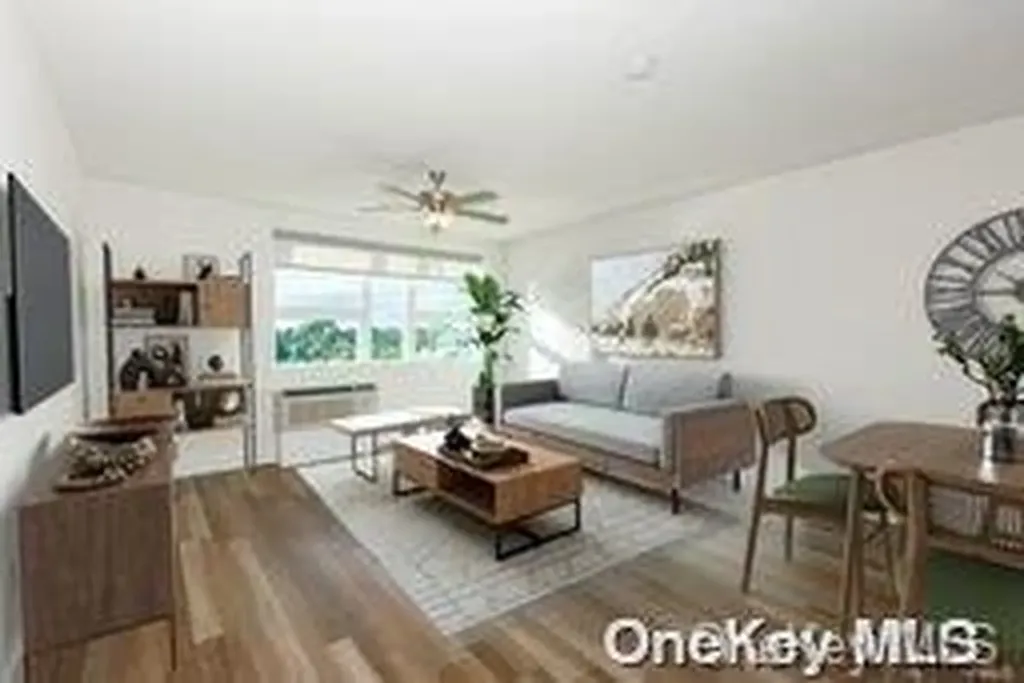 57 Park Avenue Bay Shore NY 11706