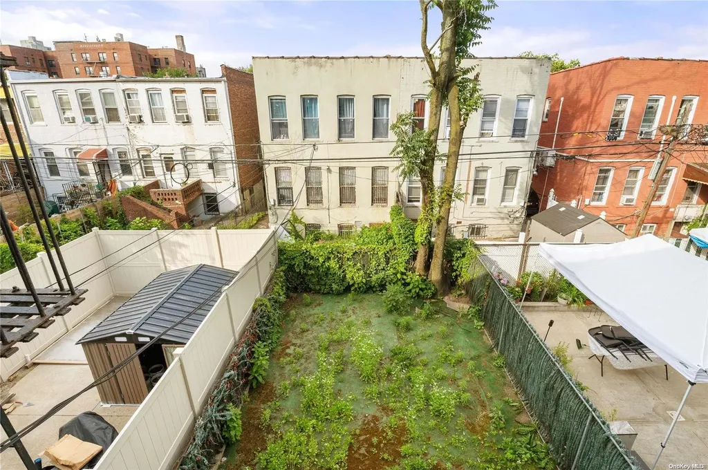309 E 96th Street Brooklyn NY 11212