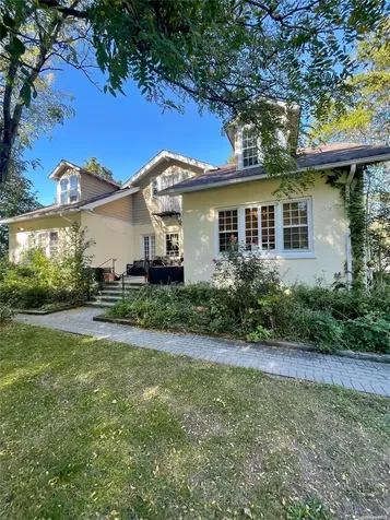 72 Maxwell Avenue Oyster Bay NY 11771