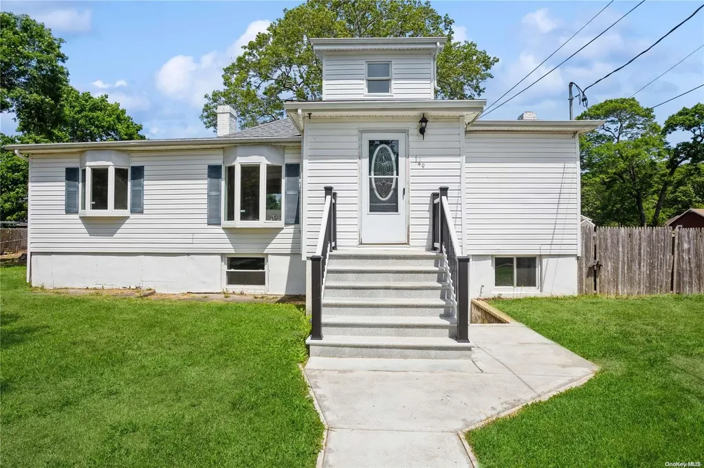 149 Daisy Drive Mastic Beach NY 11951