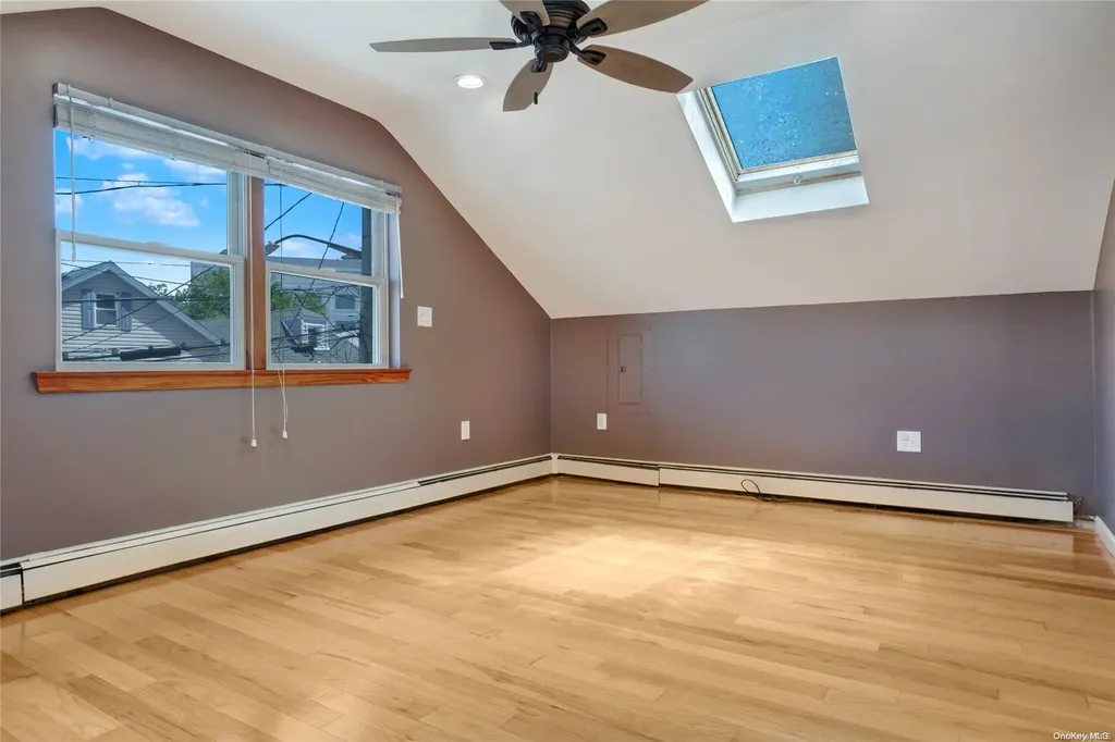 42 W 10th Road Broad Channel NY 11693