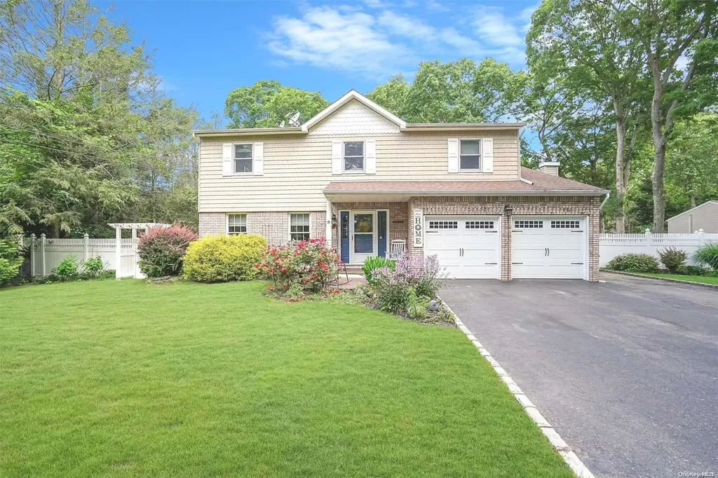 9 Charles Street Centereach NY 11720