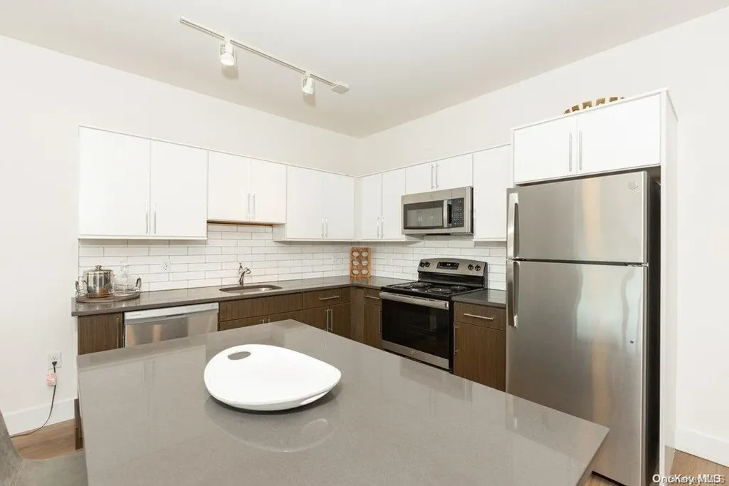 57 Park Avenue Bay Shore NY 11706