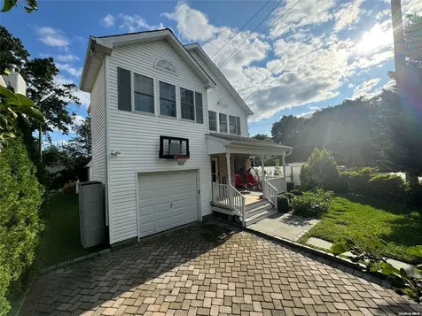 2 Tennis Court Glen Head NY 11545