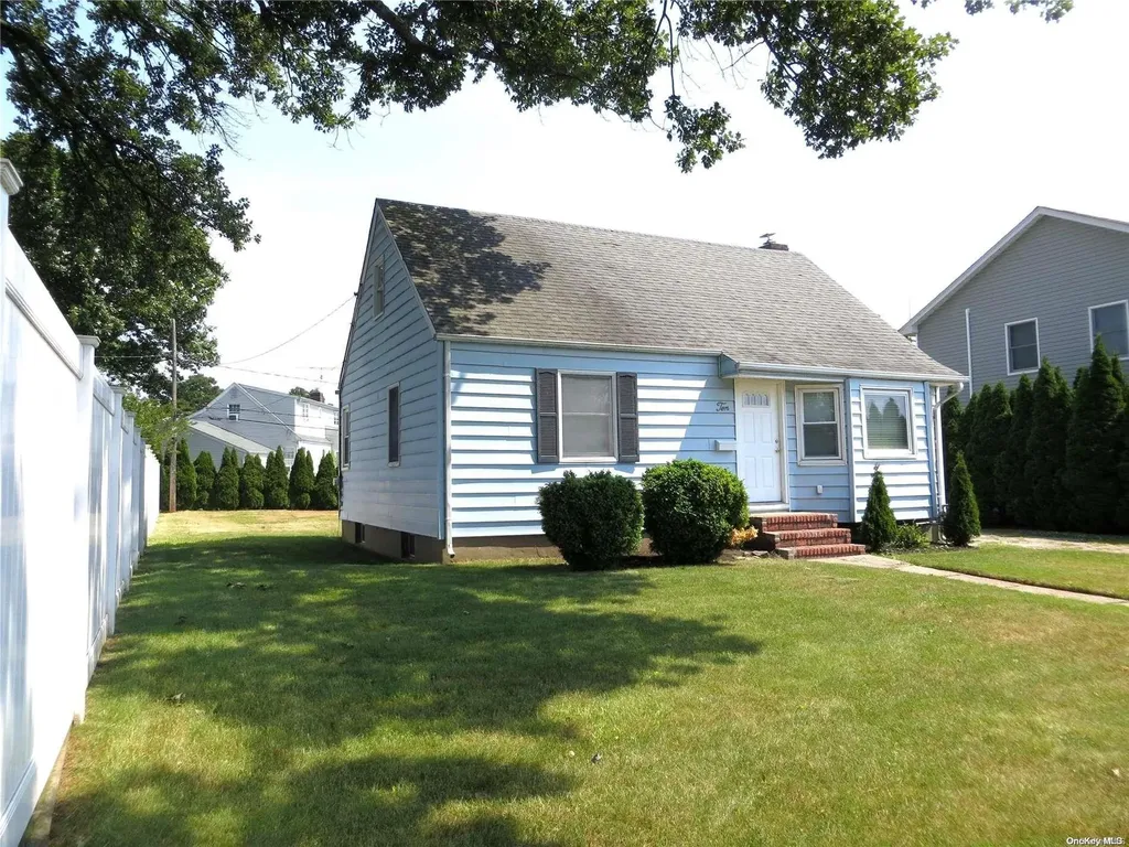 10 Bryant Street Bethpage NY 11714