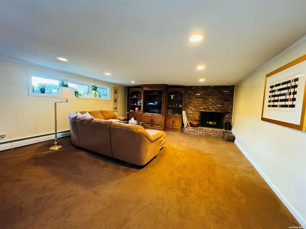 1 Rita Street Syosset NY 11791