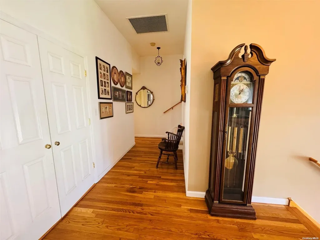 1 Rita Street Syosset NY 11791