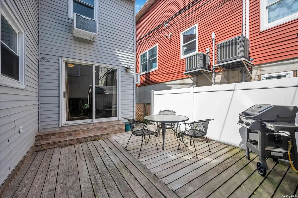 84 Doyle Street Long Beach NY 11561