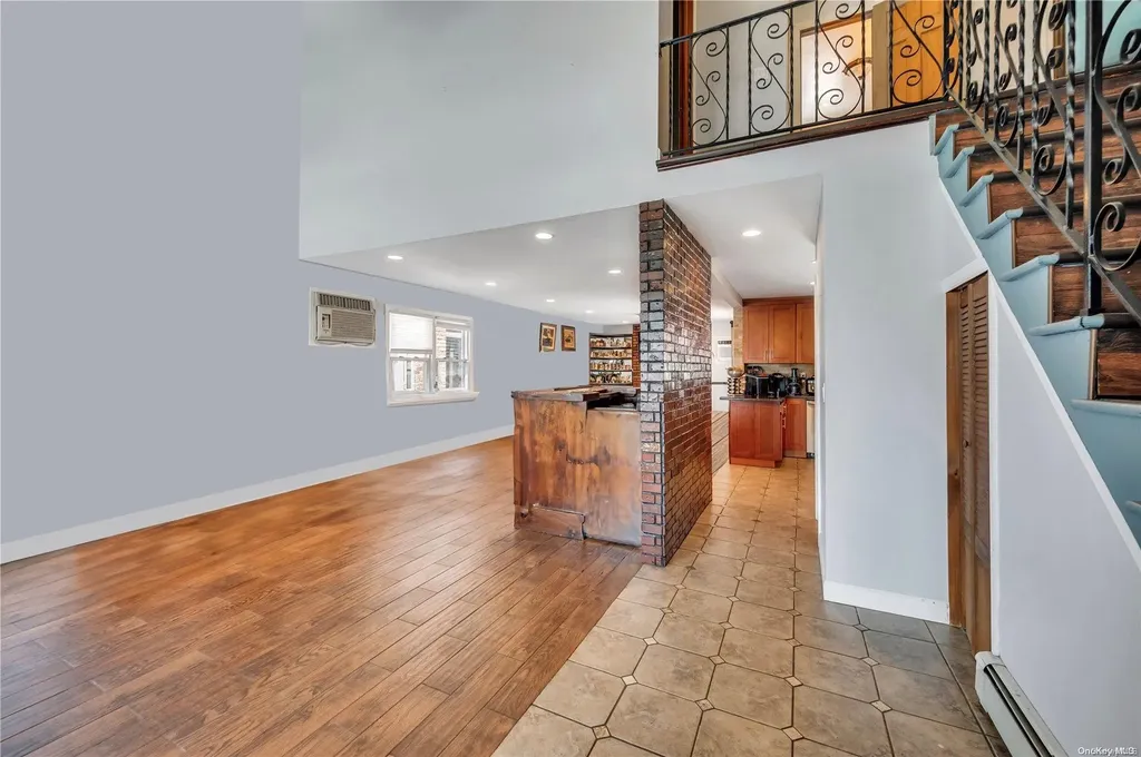 84 Doyle Street Long Beach NY 11561