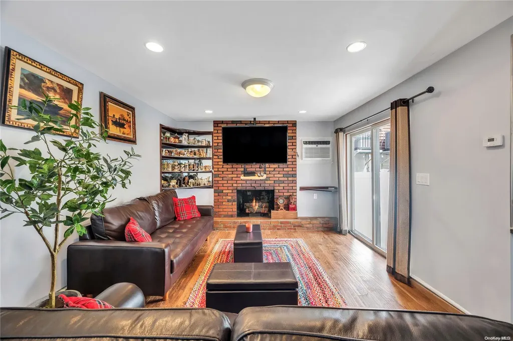 84 Doyle Street Long Beach NY 11561