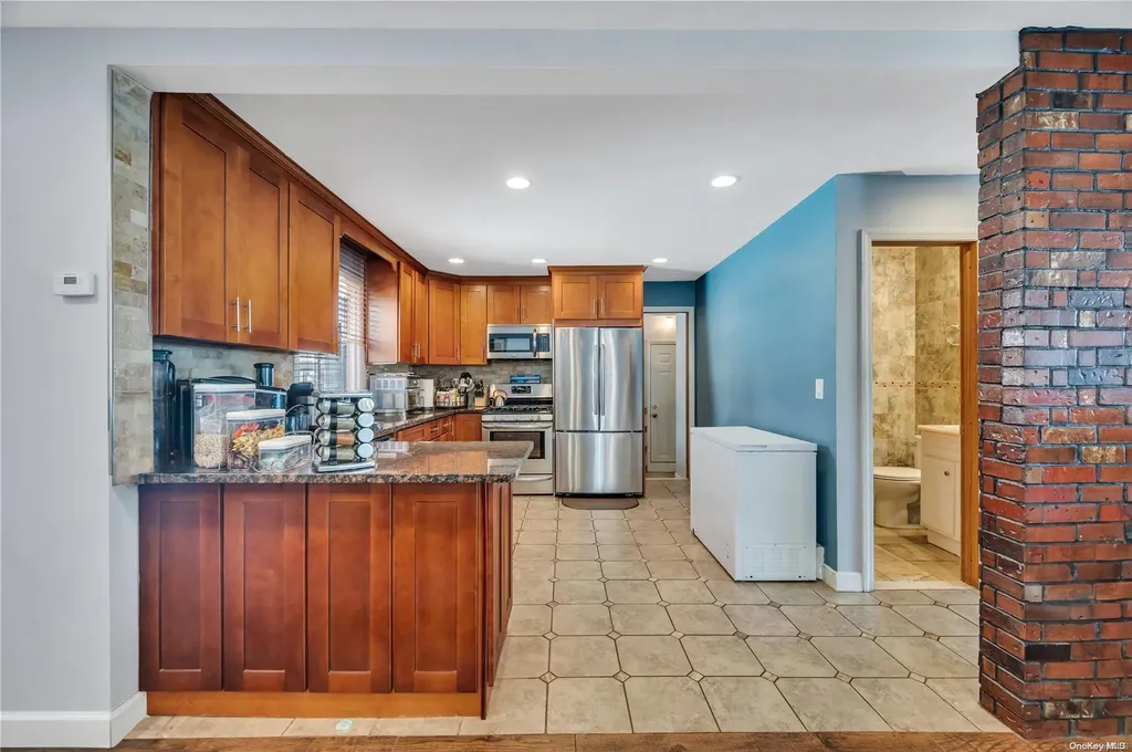 84 Doyle Street Long Beach NY 11561
