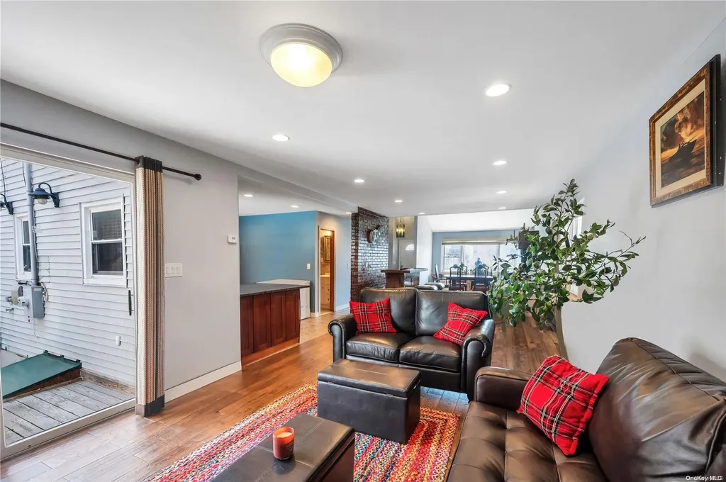 84 Doyle Street Long Beach NY 11561