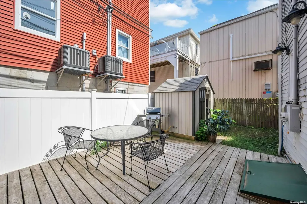 84 Doyle Street Long Beach NY 11561