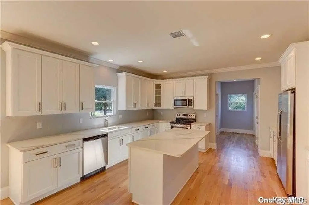 114 West End Drive Shirley NY 11967