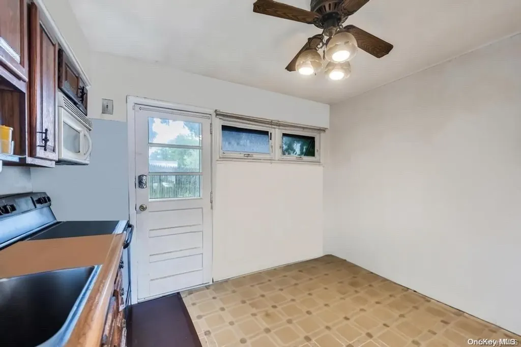 15 Island Street Plainview NY 11803
