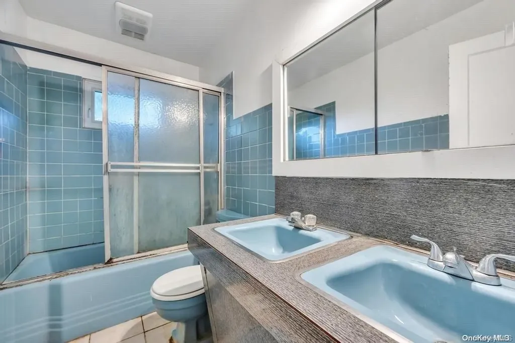 15 Island Street Plainview NY 11803