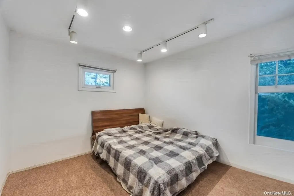 15 Island Street Plainview NY 11803