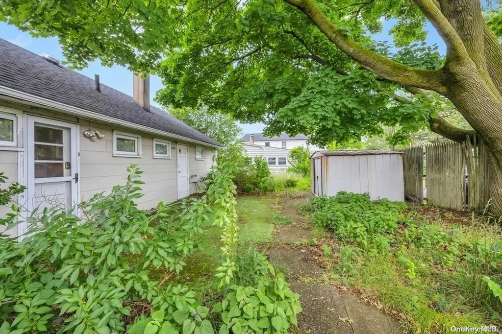 15 Island Street Plainview NY 11803
