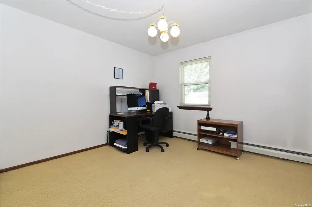10 Brussel Drive New Hyde Park NY 11040