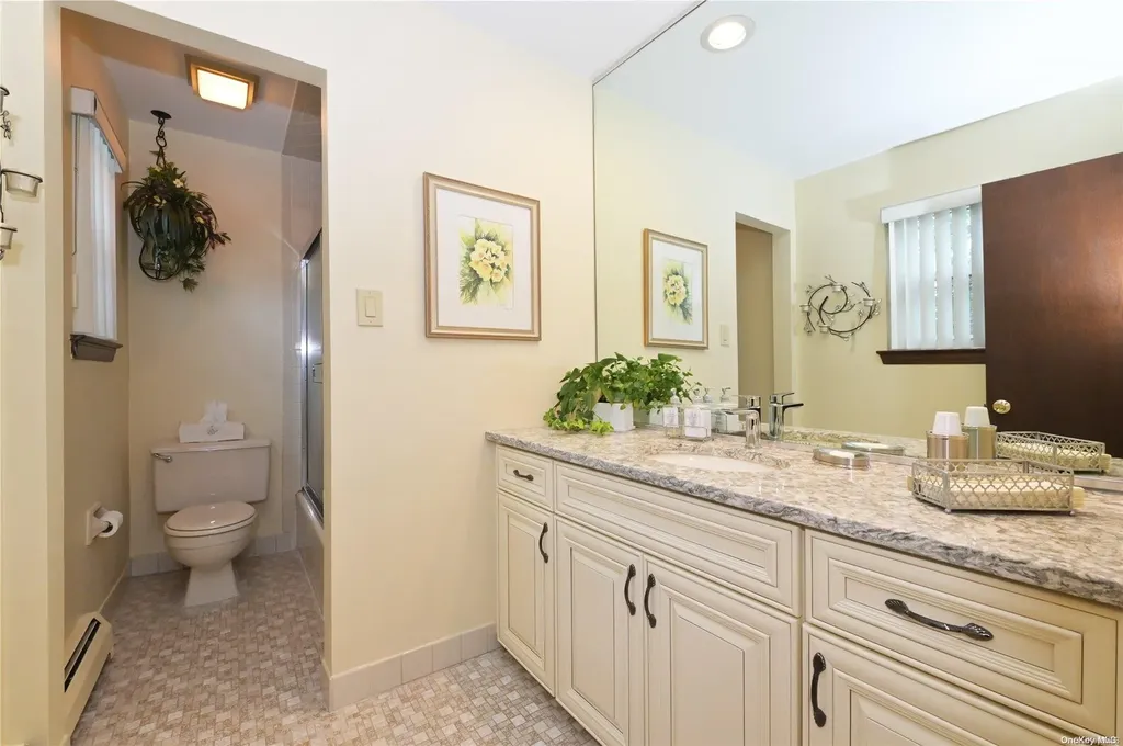 10 Brussel Drive New Hyde Park NY 11040