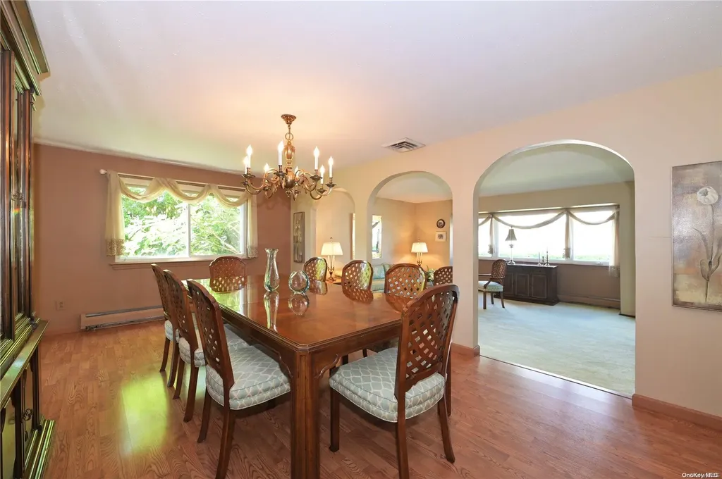 10 Brussel Drive New Hyde Park NY 11040