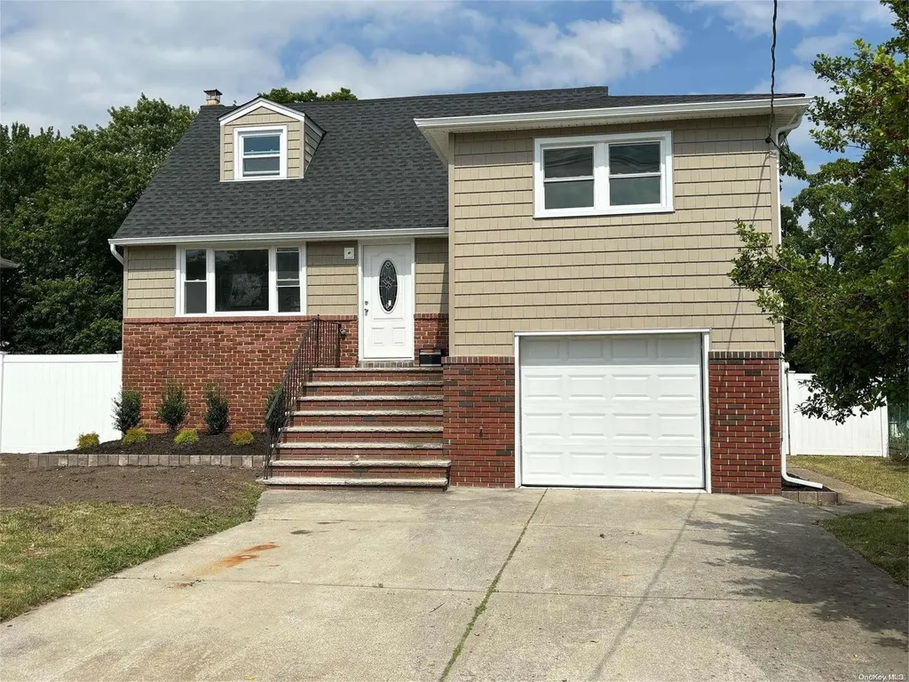 387 Miller Avenue Freeport NY 11520