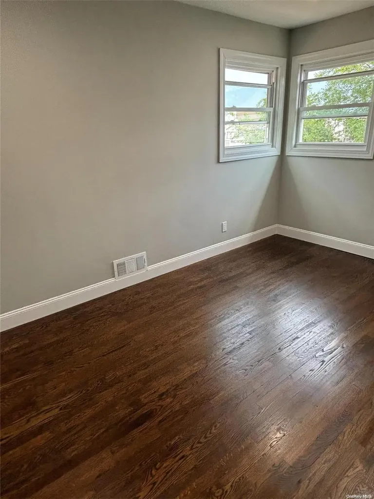 387 Miller Avenue Freeport NY 11520