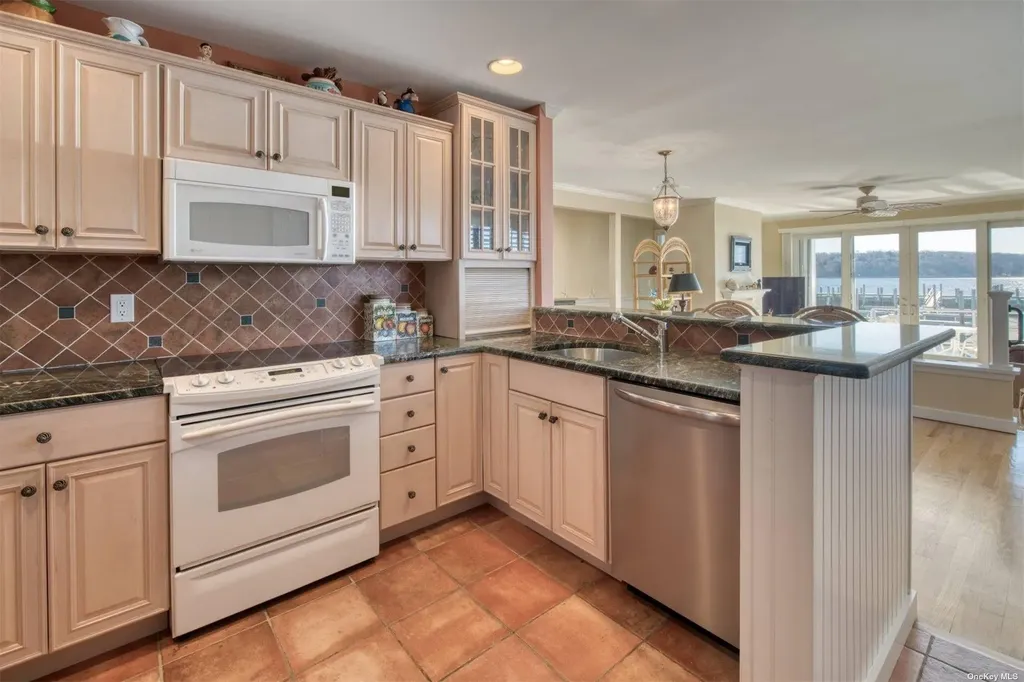 8 Oyster Point Greenport NY 11944