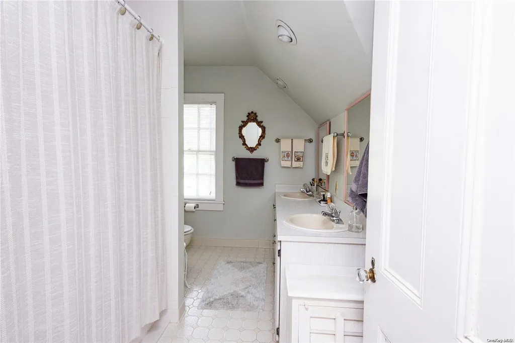 1 Lilac Drive Stony Brook NY 11790