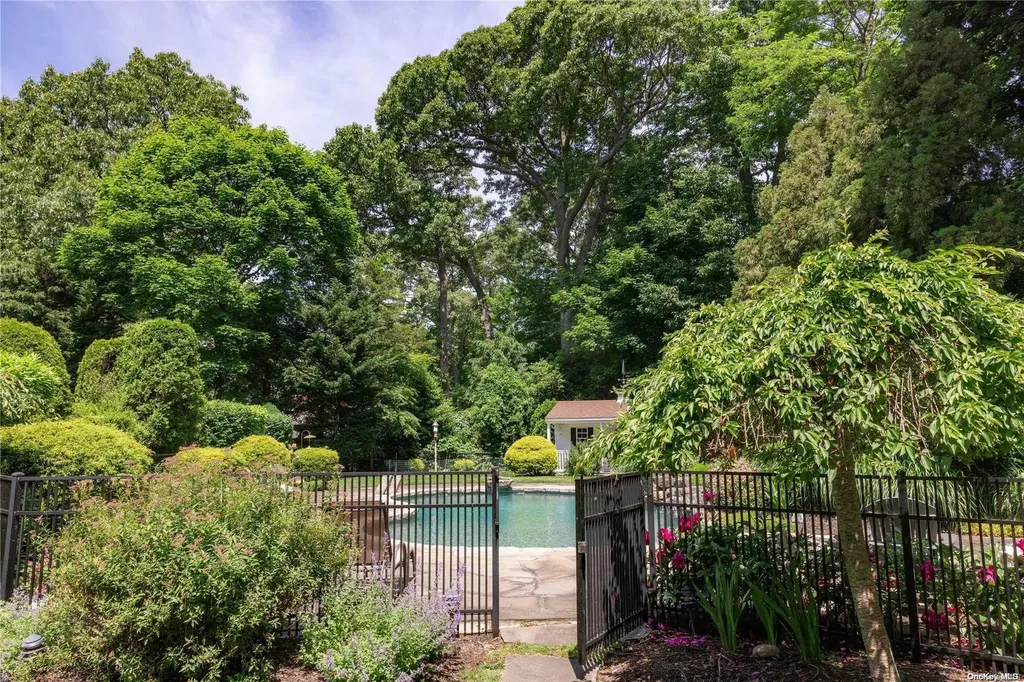 1 Lilac Drive Stony Brook NY 11790