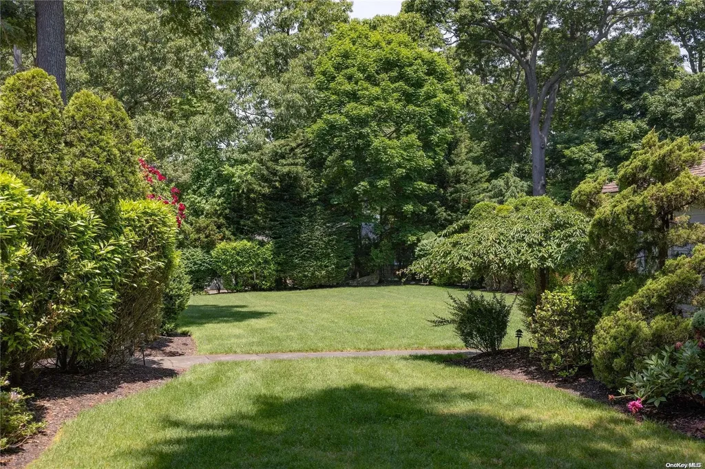 1 Lilac Drive Stony Brook NY 11790