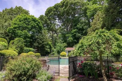 1 Lilac Drive Stony Brook NY 11790