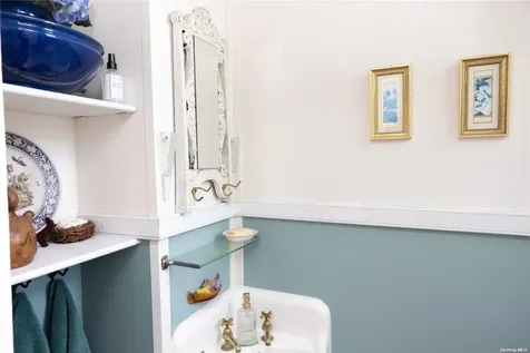 1 Lilac Drive Stony Brook NY 11790