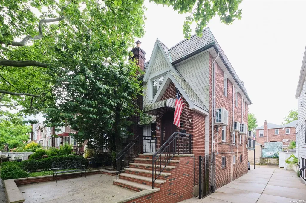 1744 E 32nd Street Brooklyn NY 11234