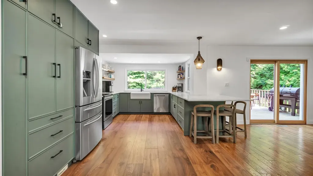 18 Bay View Road Southampton NY 11968